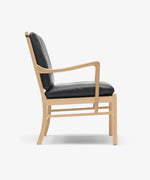 Load image into Gallery viewer, Leather Club Chair
